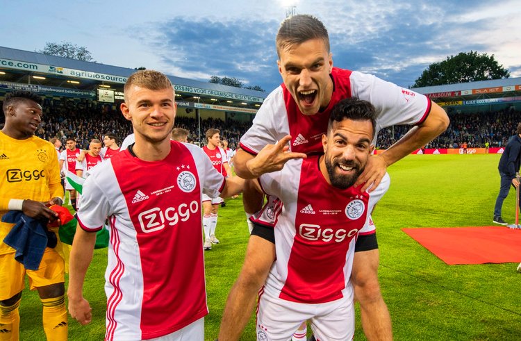 他在多个高 他在多个高