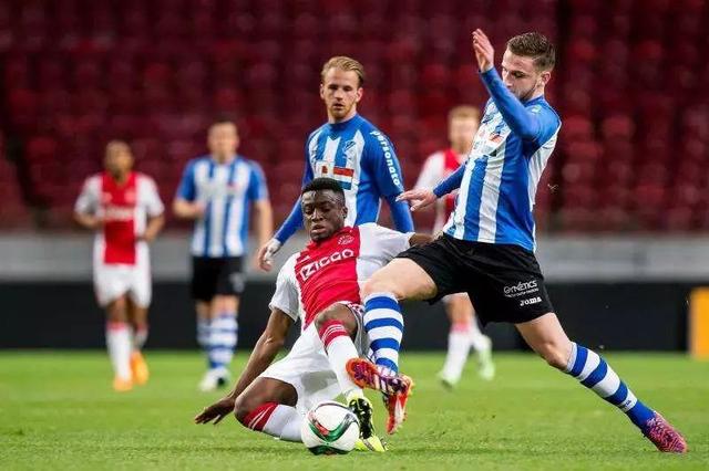 尤其在外线 尤其在外线