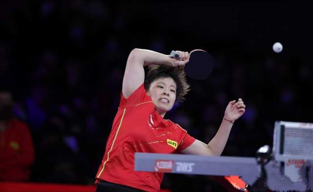 系列以其深 系列以其深